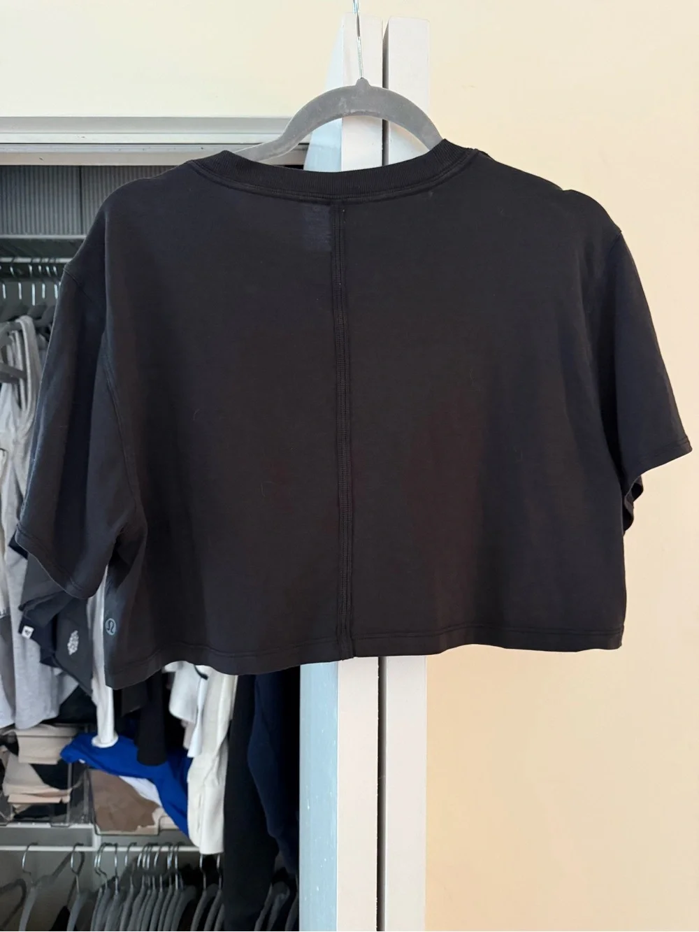 lululemon athletica cropped crewneck